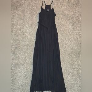 B Darlin Pleated Black Halter Maxi Dress With Tie Belt Size 5/6